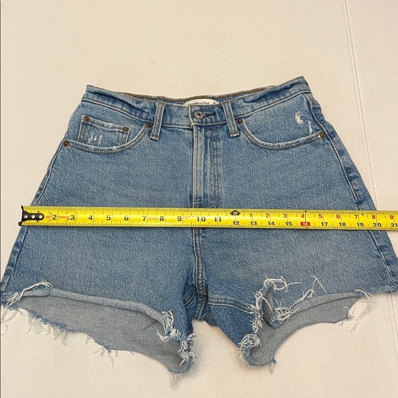 ABERCROMBIE & FITCH THE DAD SHORT HIGH RISE CURVE LOVE SIZE 28/6 - Picture 10 of 12